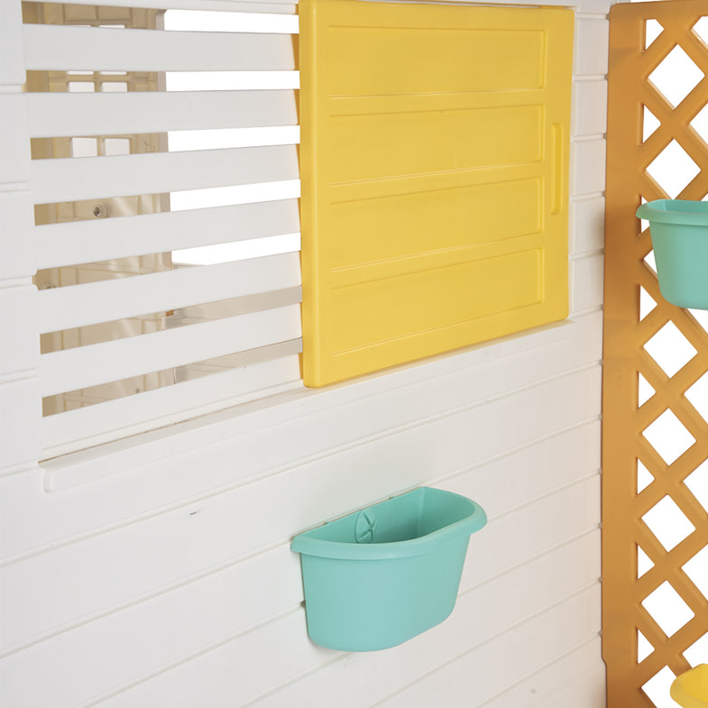 Garden Playhouse with Fence