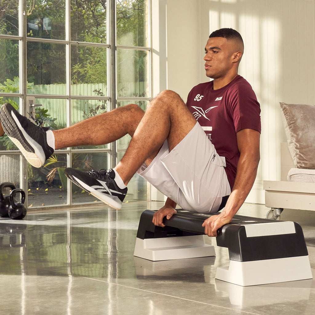 Reebok Step - The Original - White & Black | ActiveGo